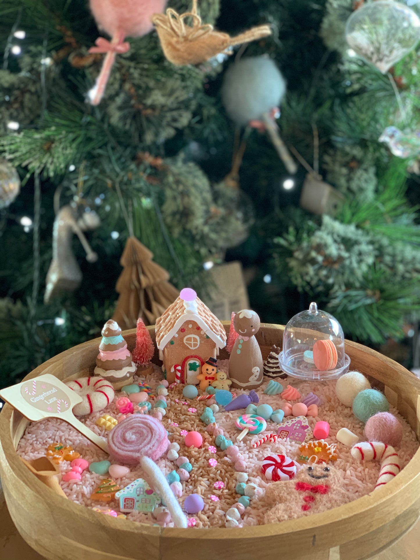 Gingerbread lane sensory kit