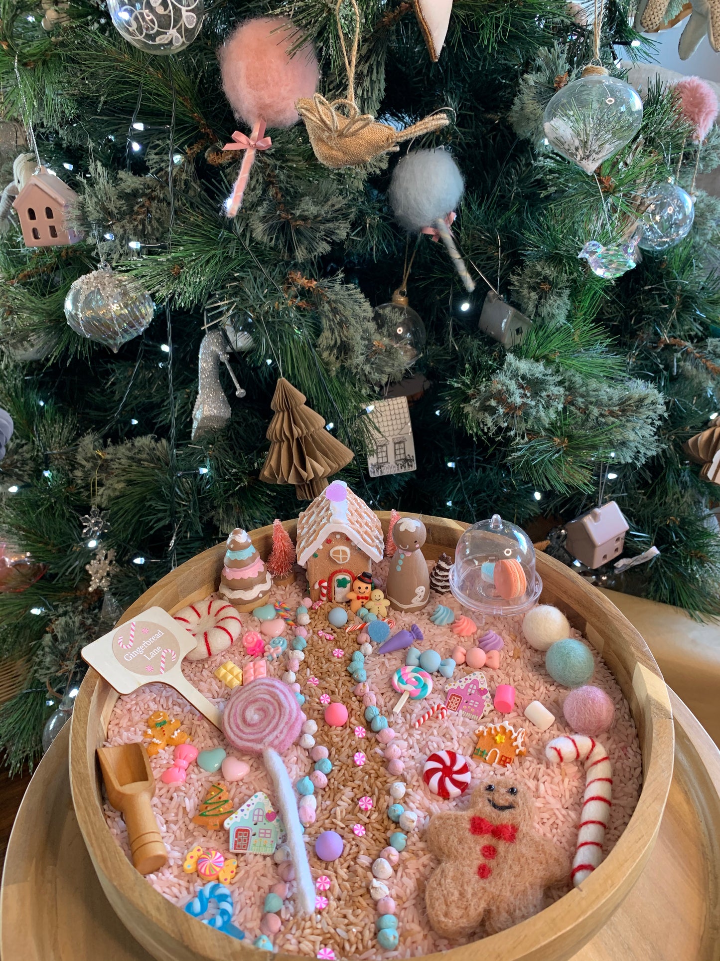 Gingerbread lane sensory kit