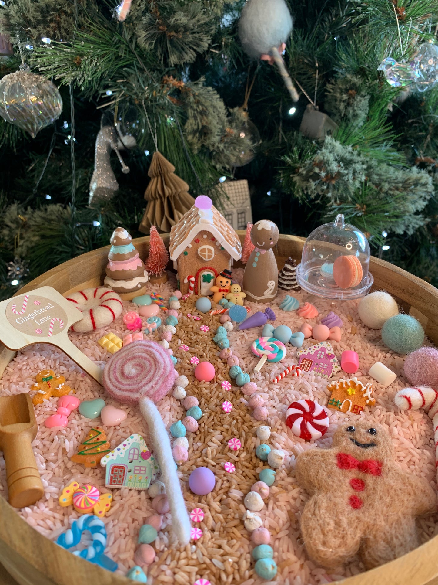 Gingerbread lane sensory kit