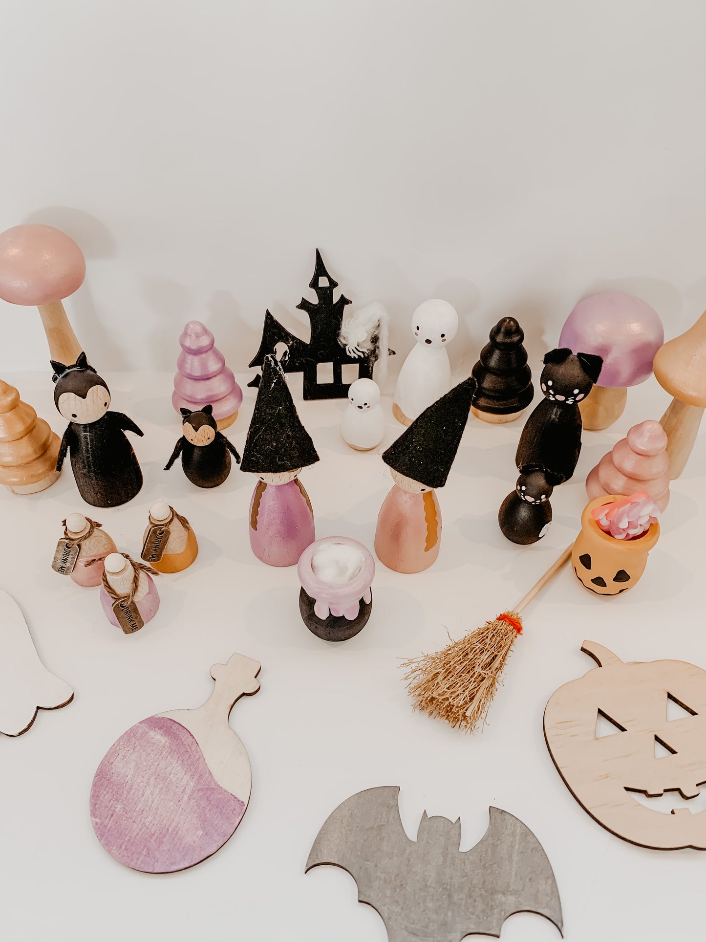 Halloween collection : Wooden halloween play shapes- set of 5