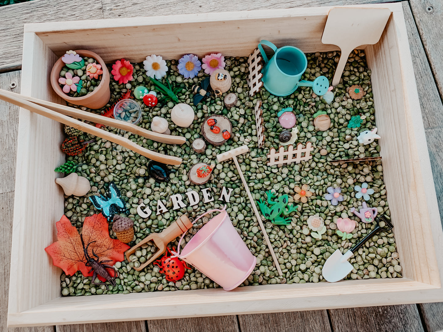 In the Garden sensory kit